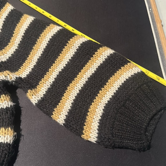 Billabong Oversized V-Neck Stripped Sweater in Black Gold & White in Medium EUC - Picture 12 of 14